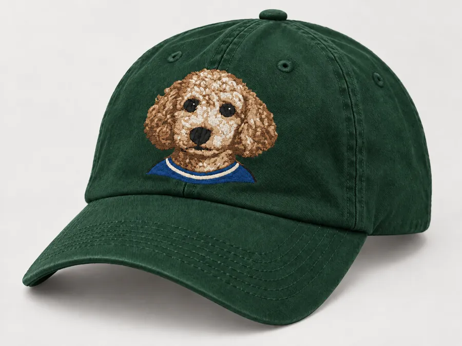 Preview of the cap in forest green, with the emblem on the front